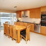 Casa vacanze 12 Person In Jelsa
