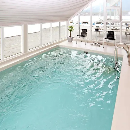 12 Person In Ferienhaus Jelsa