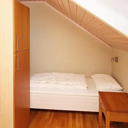 12 Person In Ferienhaus *