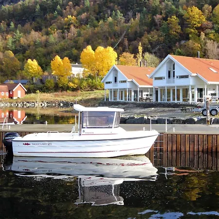 12 Person In Ferienhaus Jelsa